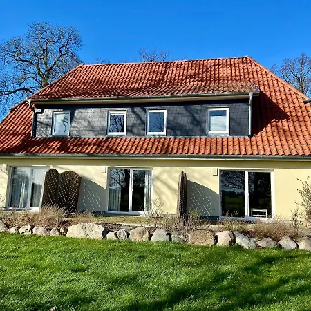 Ferienwohnungen Weitblick & Am Speicher Wiek auf Ruegen Exterior photo
